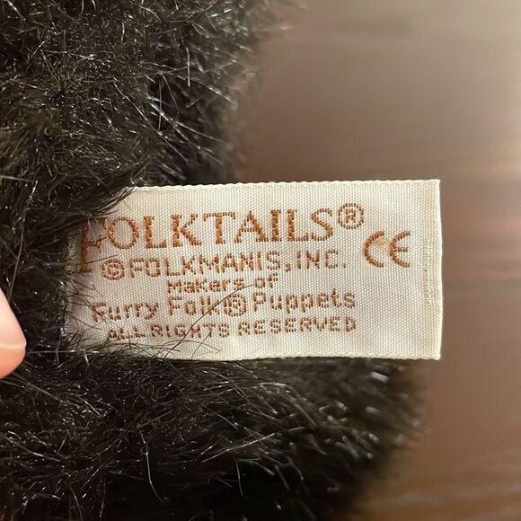 Vintage Folktails Adorable Black Bear Hand Puppet in Excellent Condition 9” long - Picture 7 of 8
